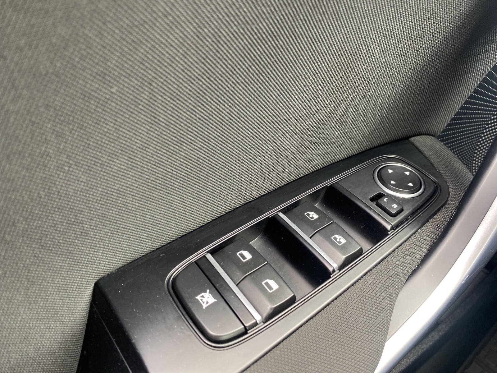 Kia Ceed - zdjęcie 16