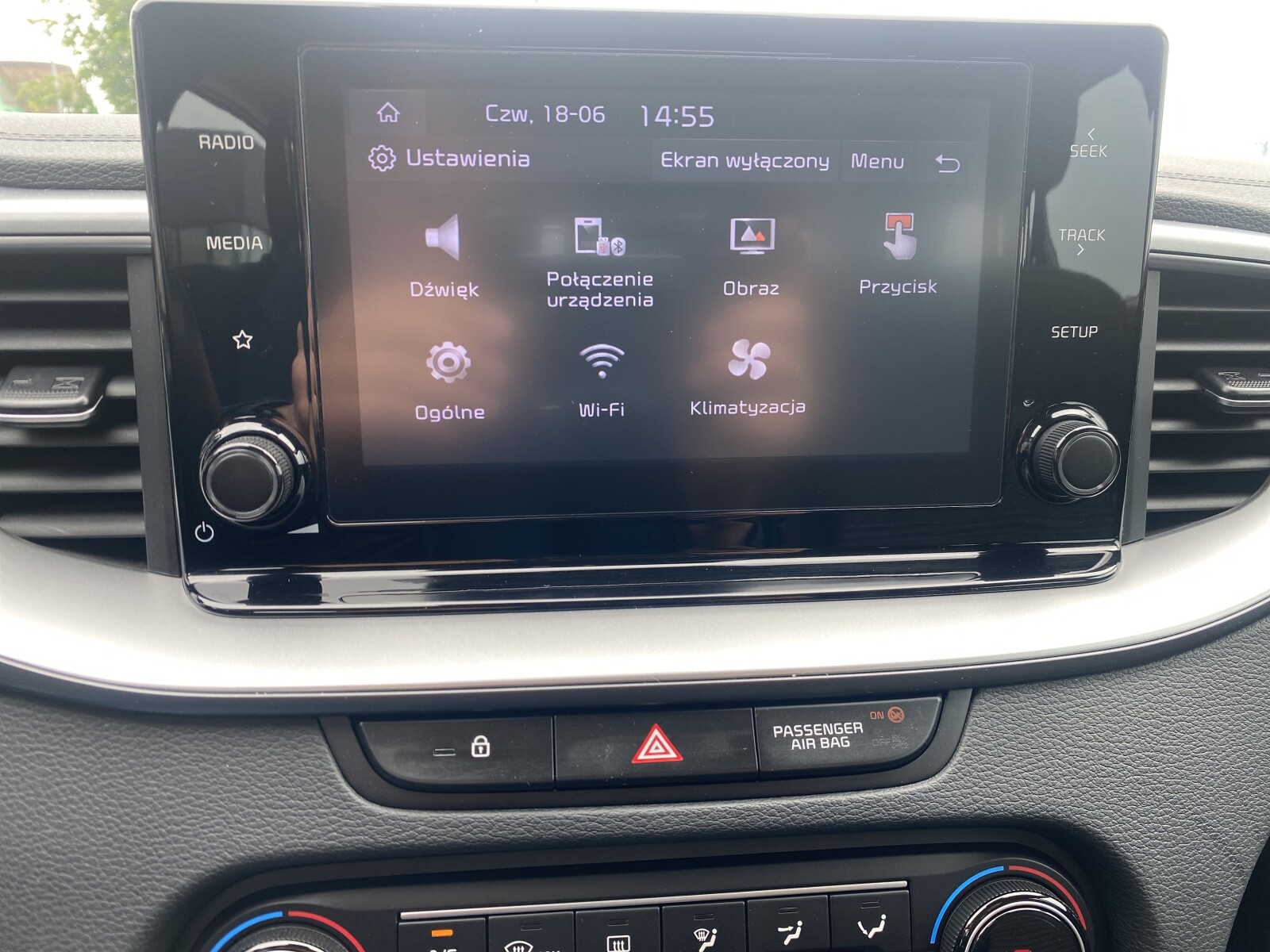 Kia Ceed - zdjęcie 24