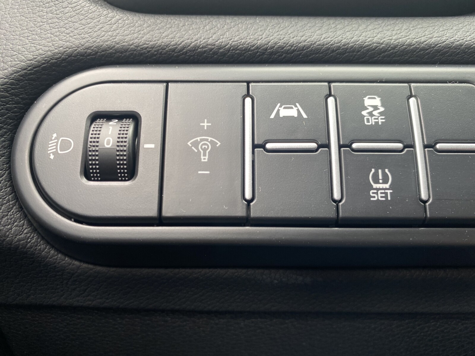 Kia Ceed - zdjęcie 17