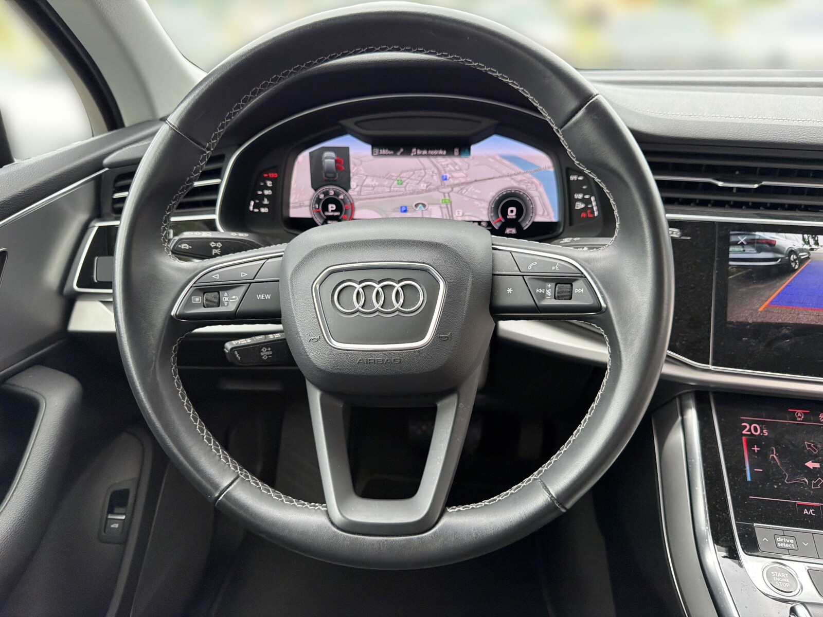Audi Q7 - zdjęcie 26