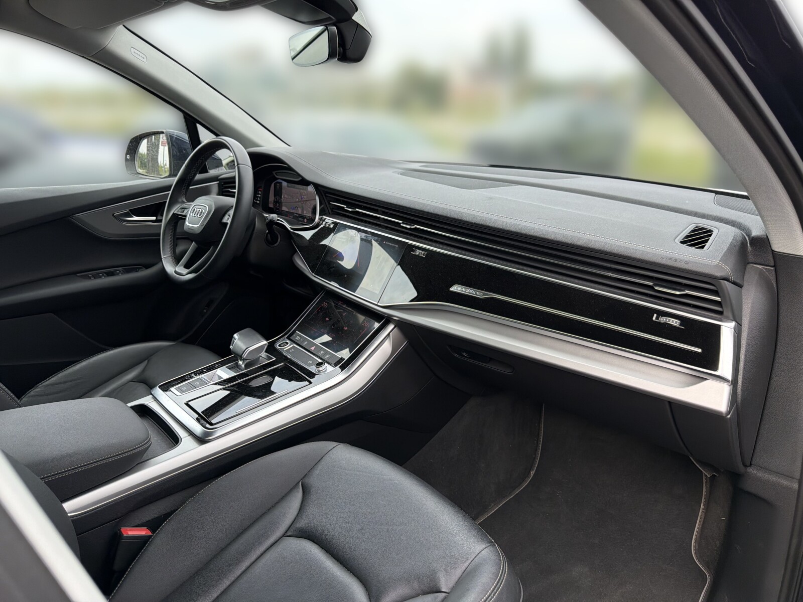 Audi Q7 - zdjęcie 22