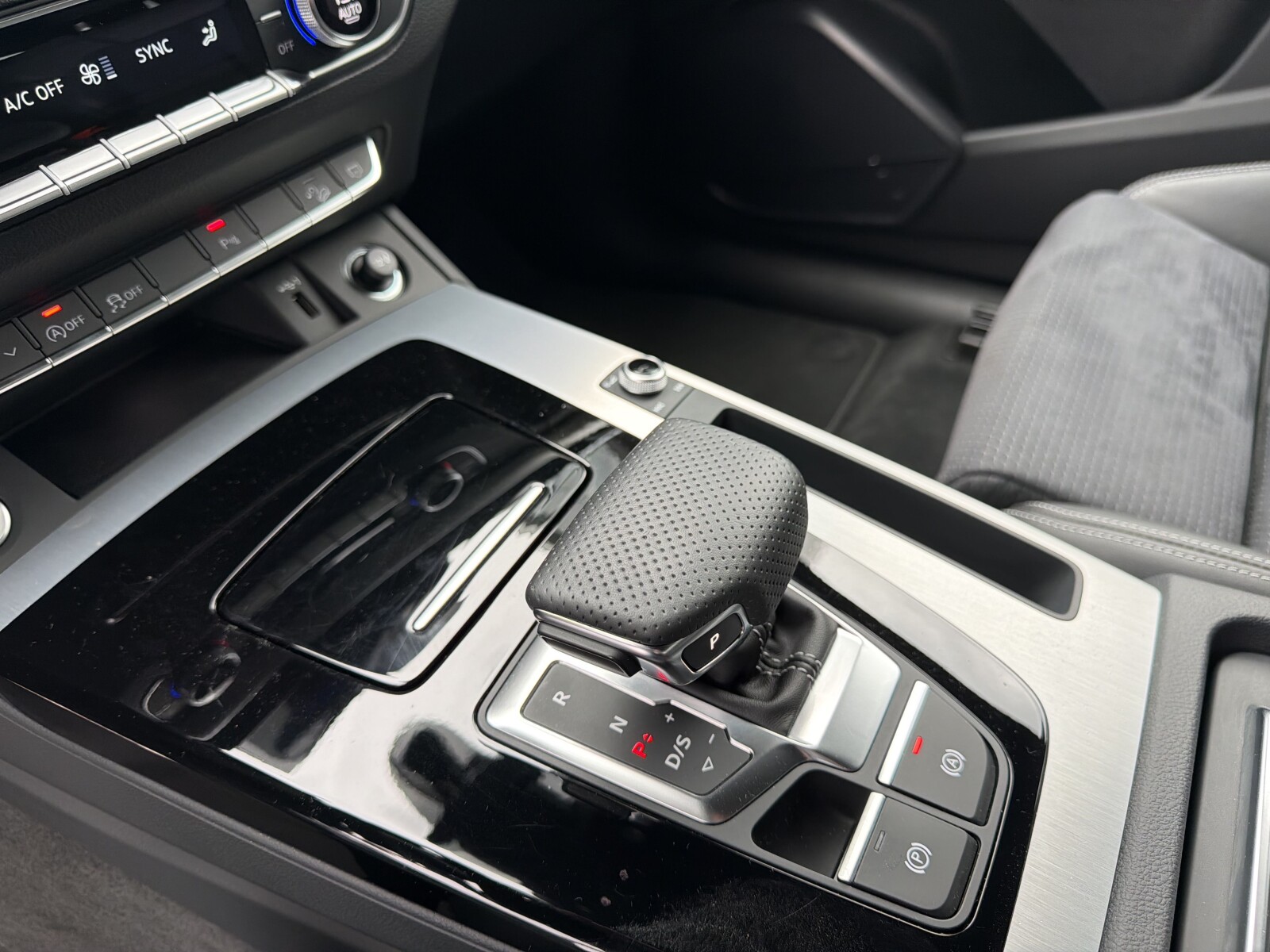 Audi Q5 - zdjęcie 25