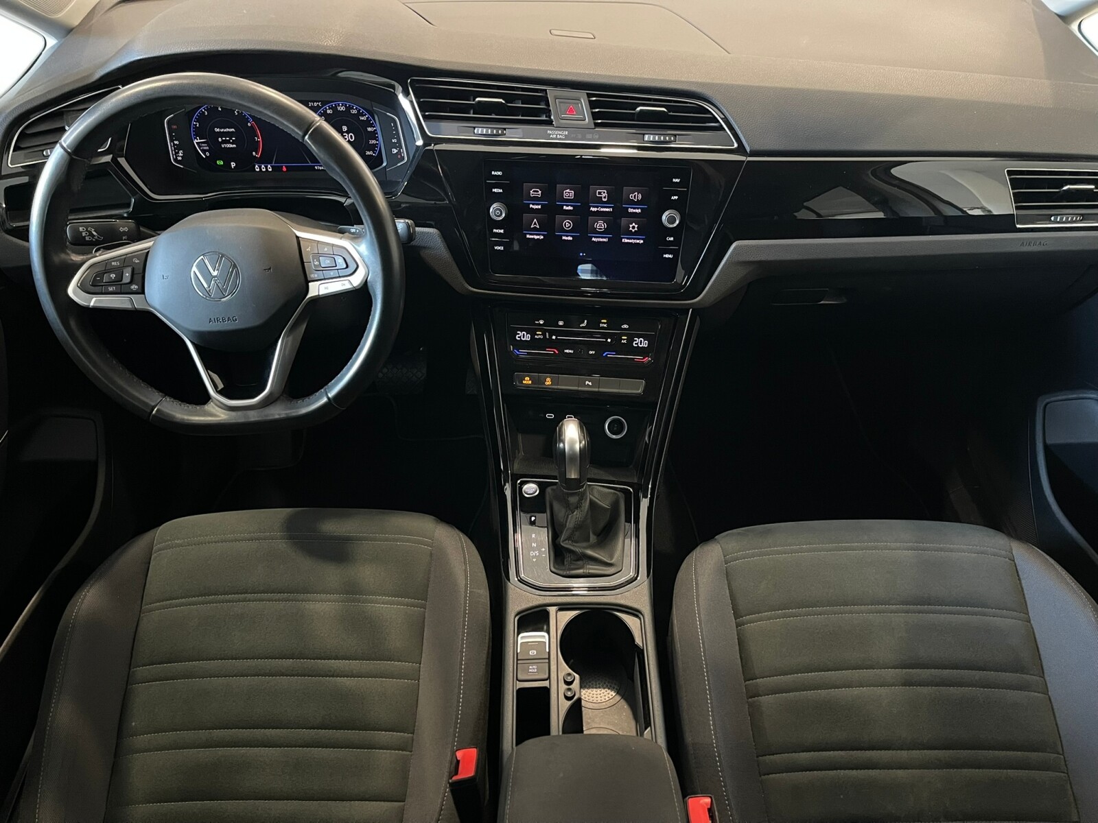 Volkswagen Touran - zdjęcie 12
