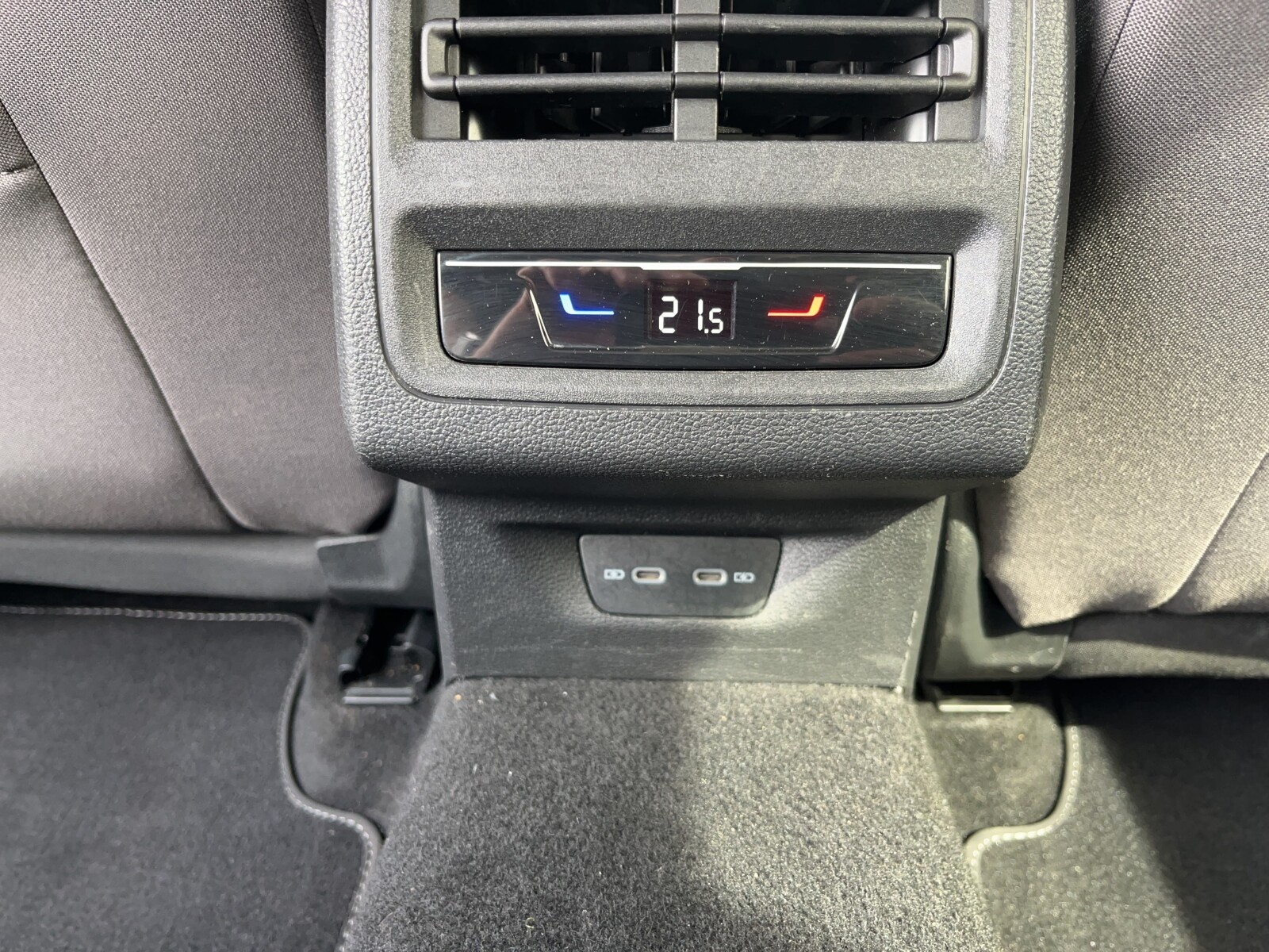Volkswagen Golf Alltrack - zdjęcie 10