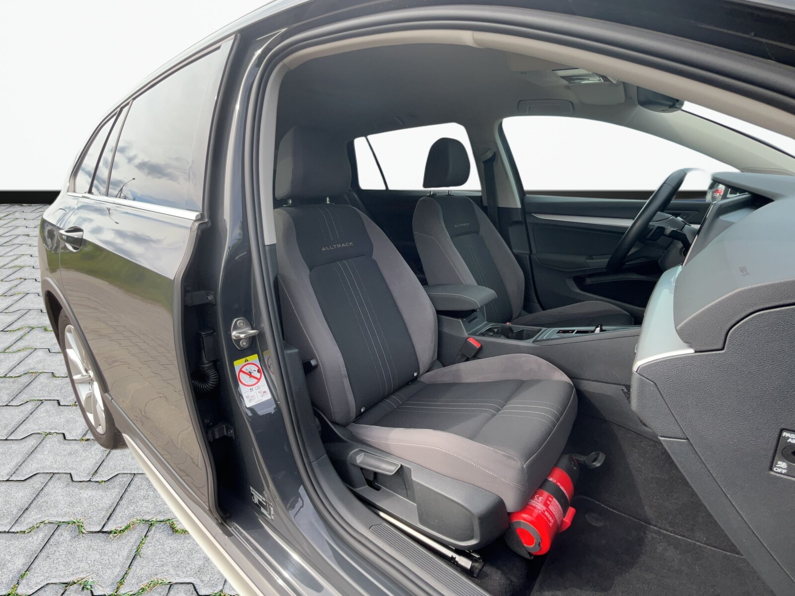 Volkswagen Golf Alltrack - zdjęcie 15