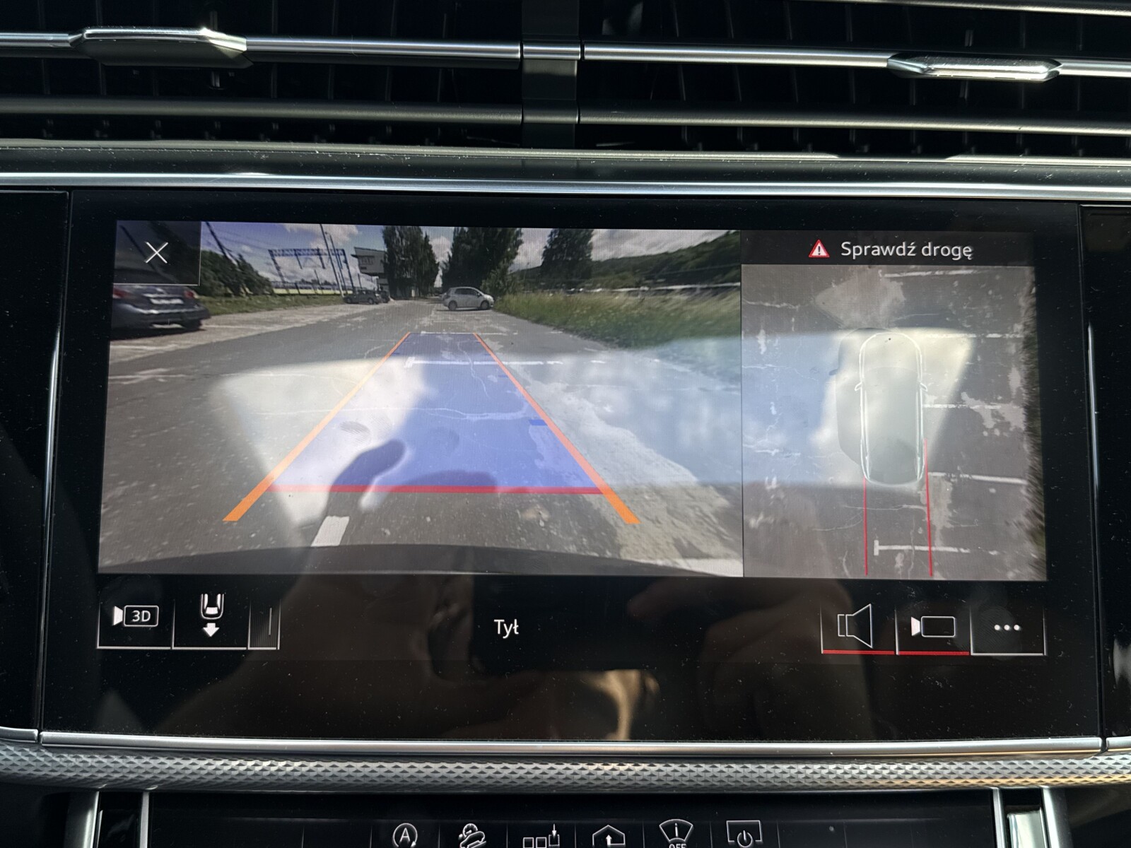 Audi Q8 - zdjęcie 23