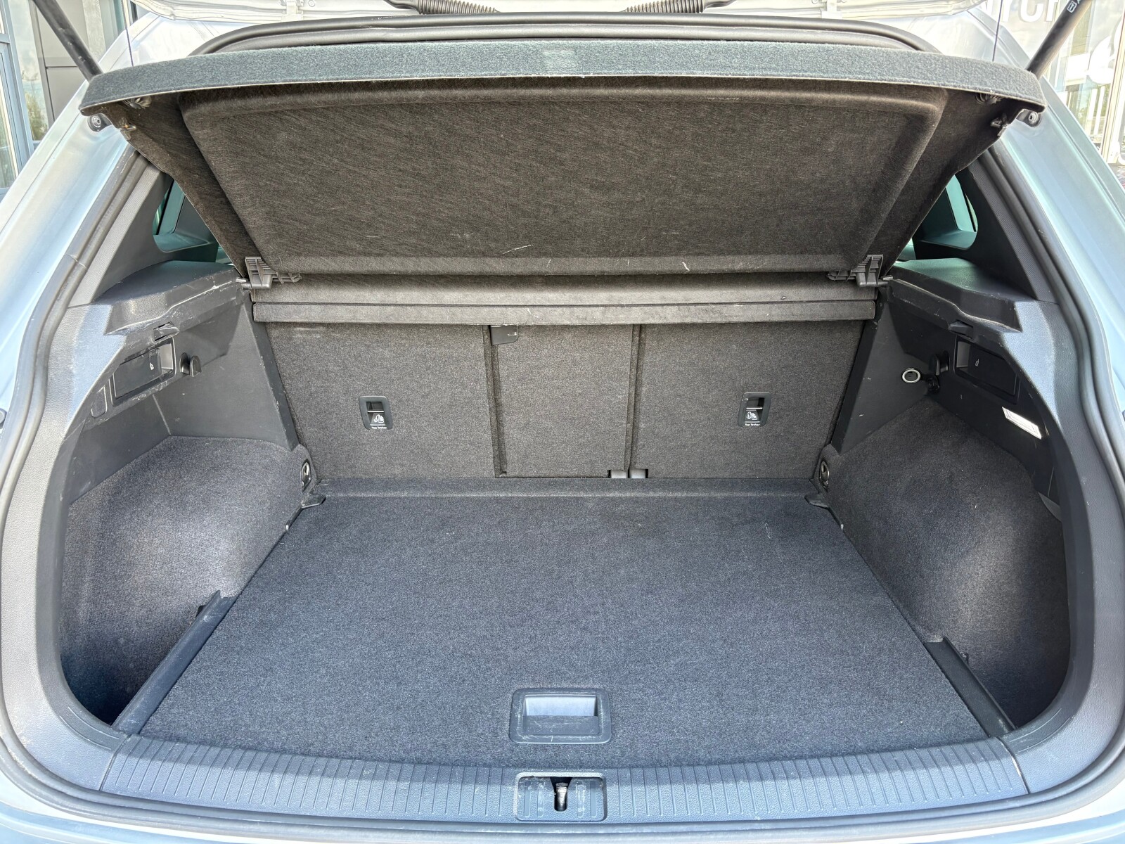 Volkswagen Tiguan - zdjęcie 18
