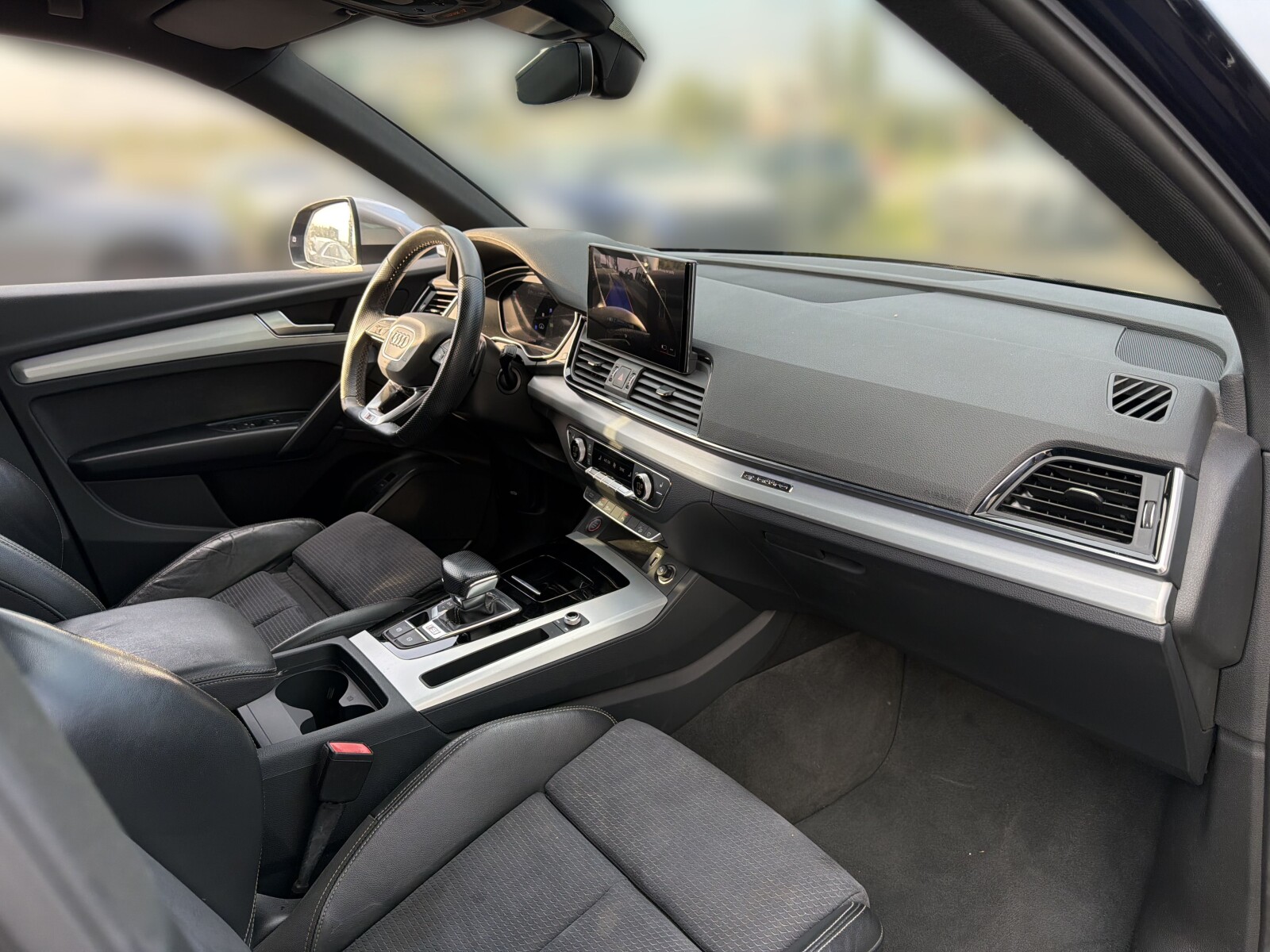 Audi SQ5 Sportback - zdjęcie 19