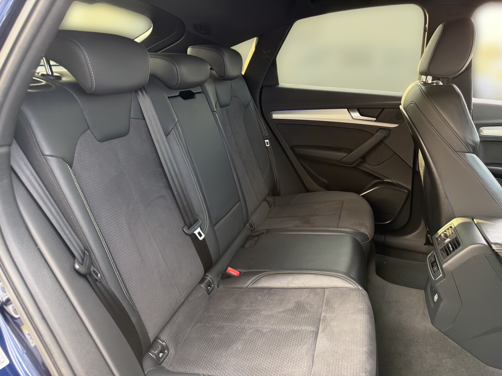 Audi SQ5 Sportback - zdjęcie 16