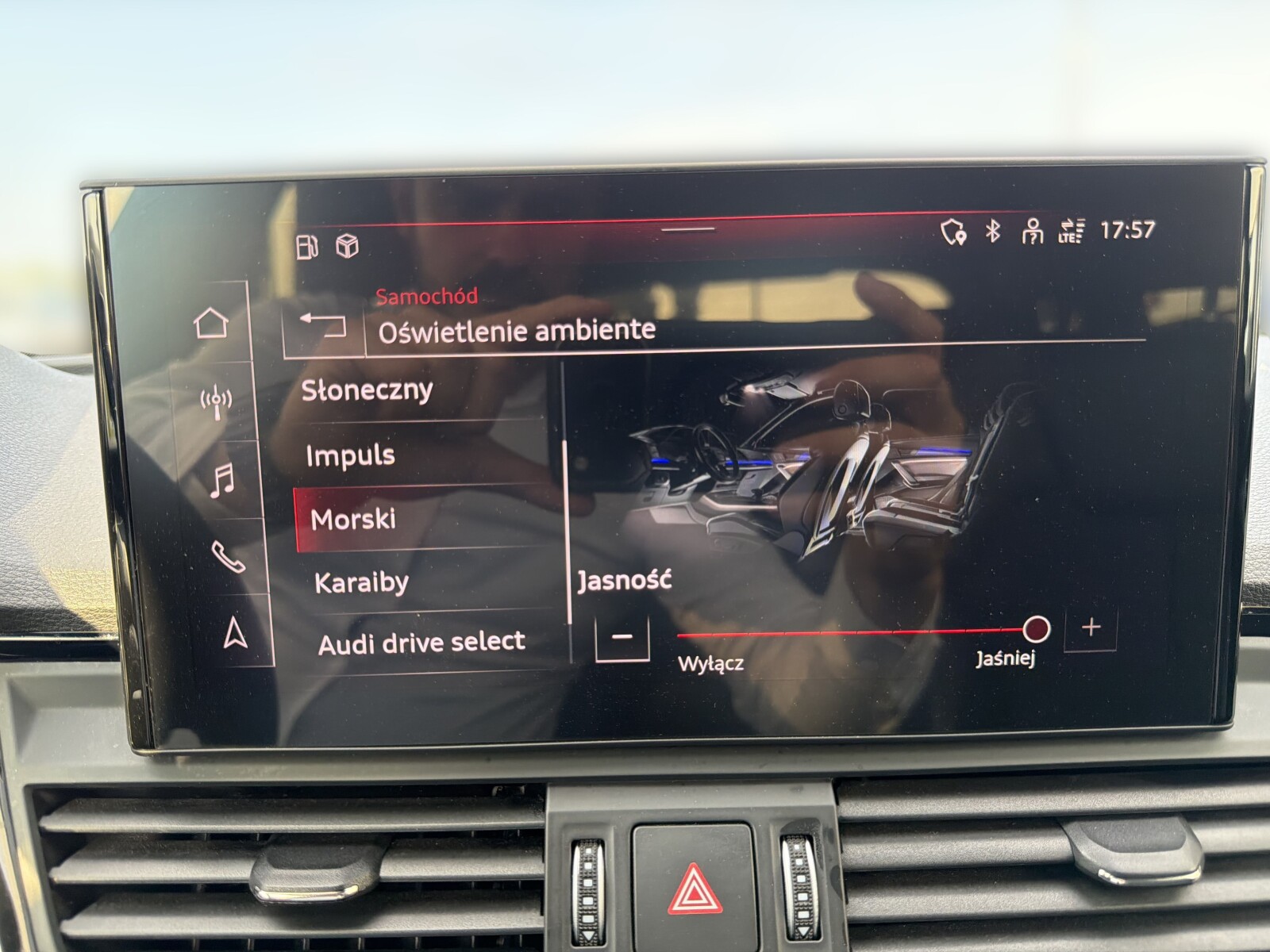 Audi SQ5 Sportback - zdjęcie 32