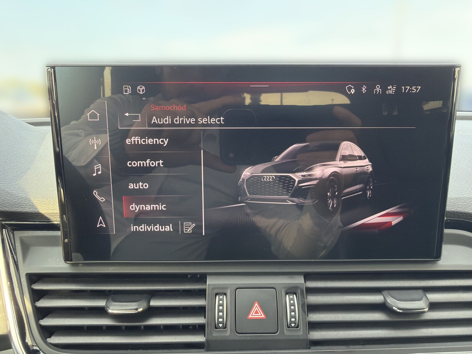 Audi SQ5 Sportback - zdjęcie 31