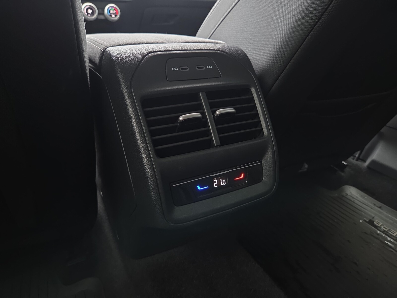 Škoda Superb Combi - zdjęcie 15