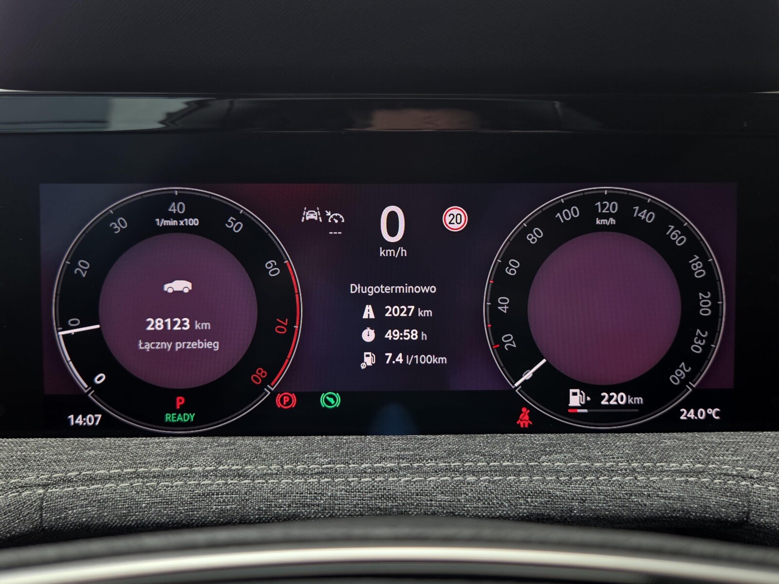 Škoda Superb Combi - zdjęcie 16