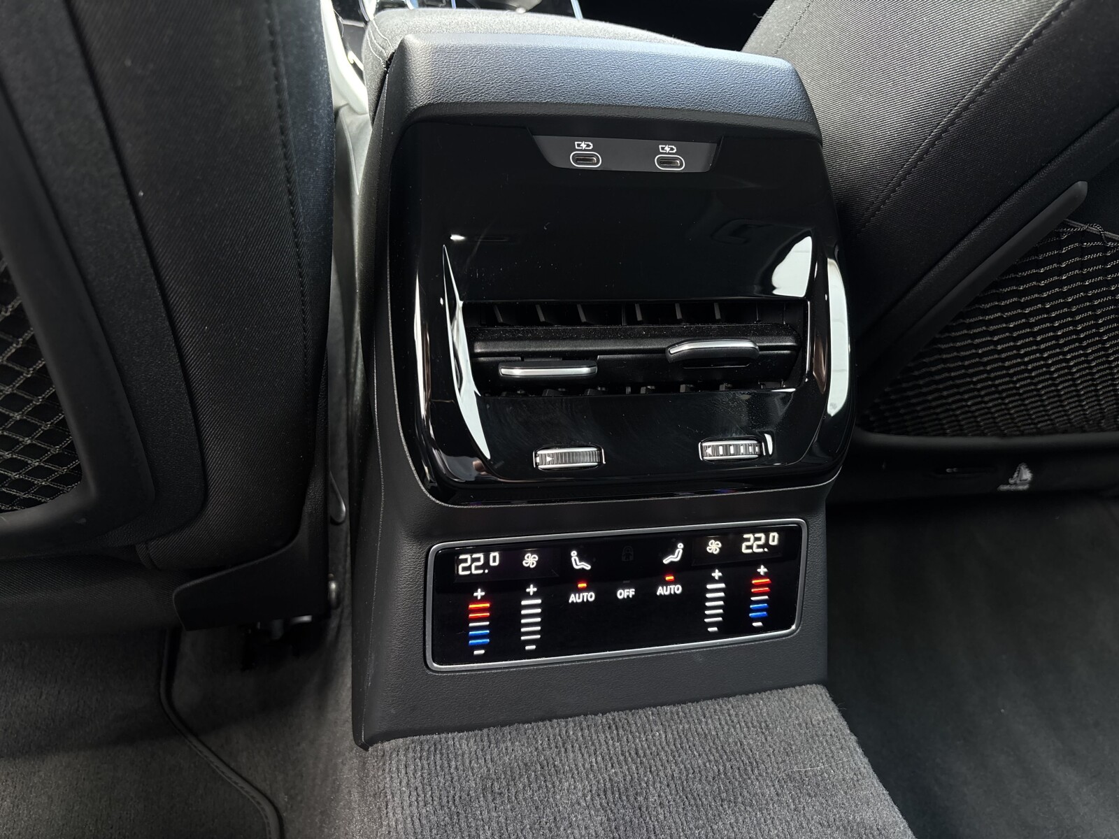 Audi A6 Avant - zdjęcie 31