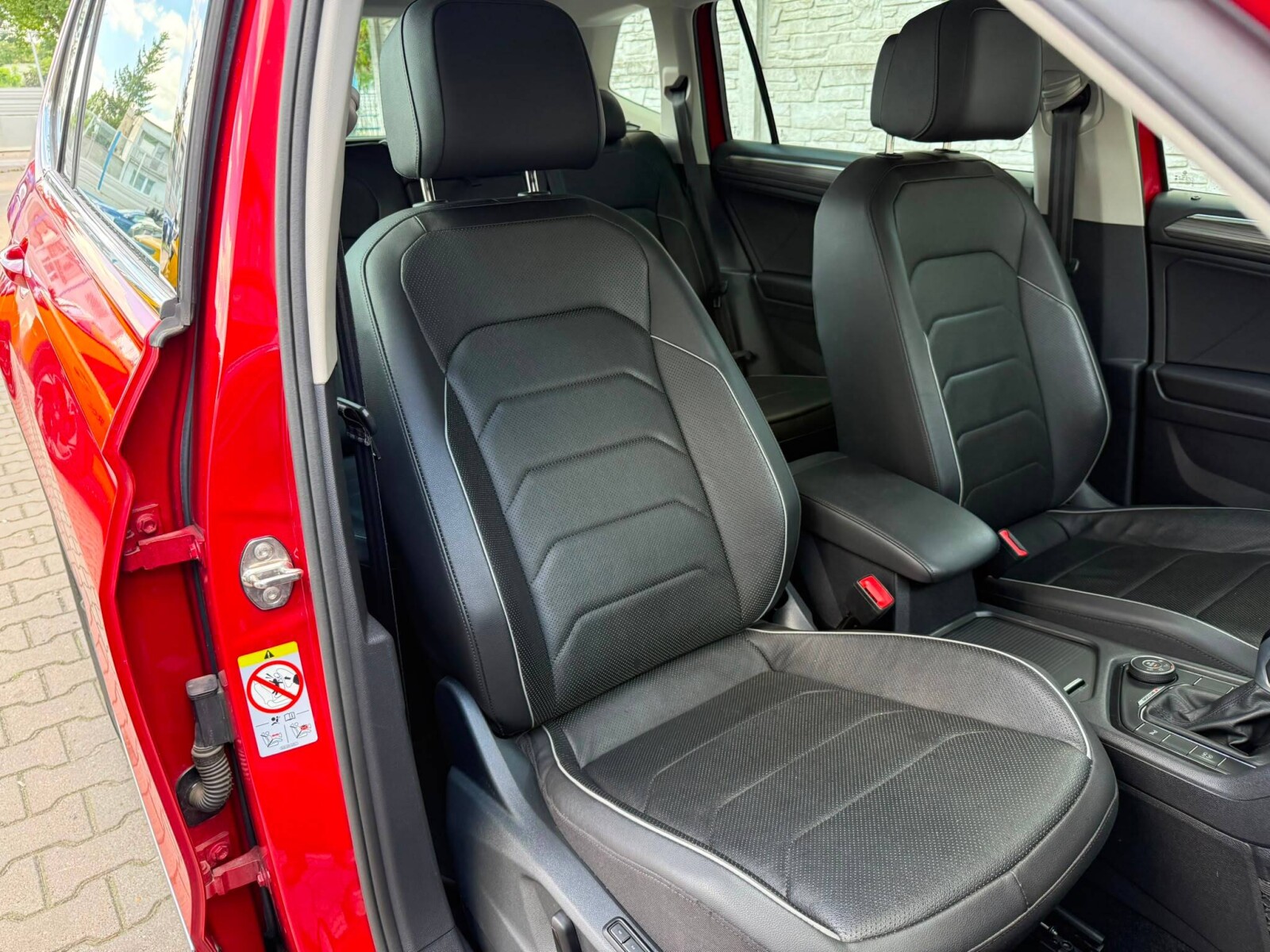 Volkswagen Tiguan Allspace - zdjęcie 18