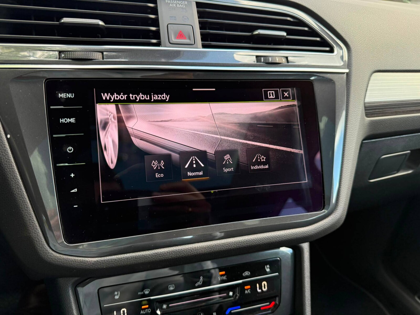 Volkswagen Tiguan Allspace - zdjęcie 26
