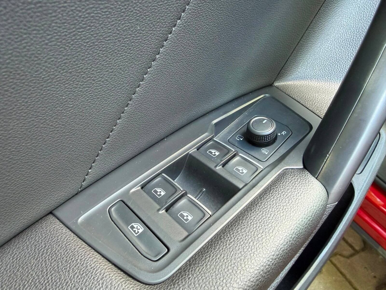 Volkswagen Tiguan Allspace - zdjęcie 40