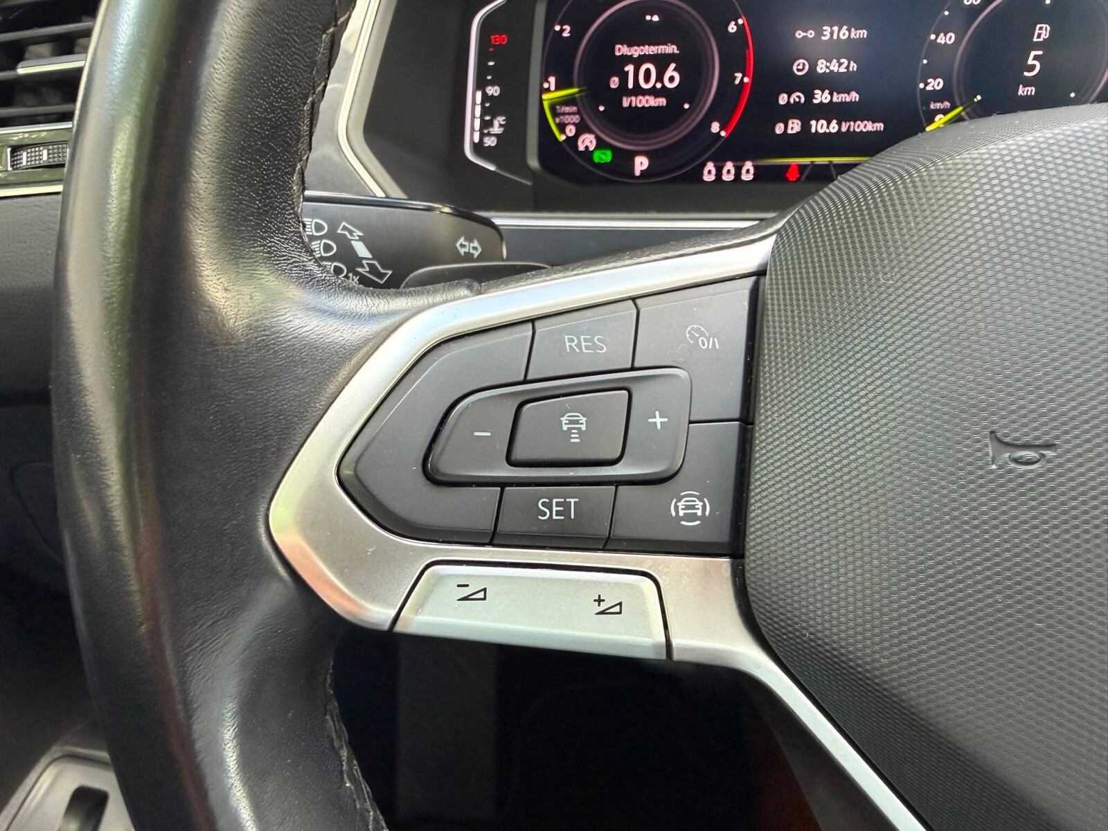 Volkswagen Tiguan Allspace - zdjęcie 23