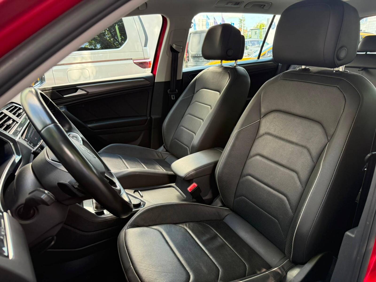 Volkswagen Tiguan Allspace - zdjęcie 12