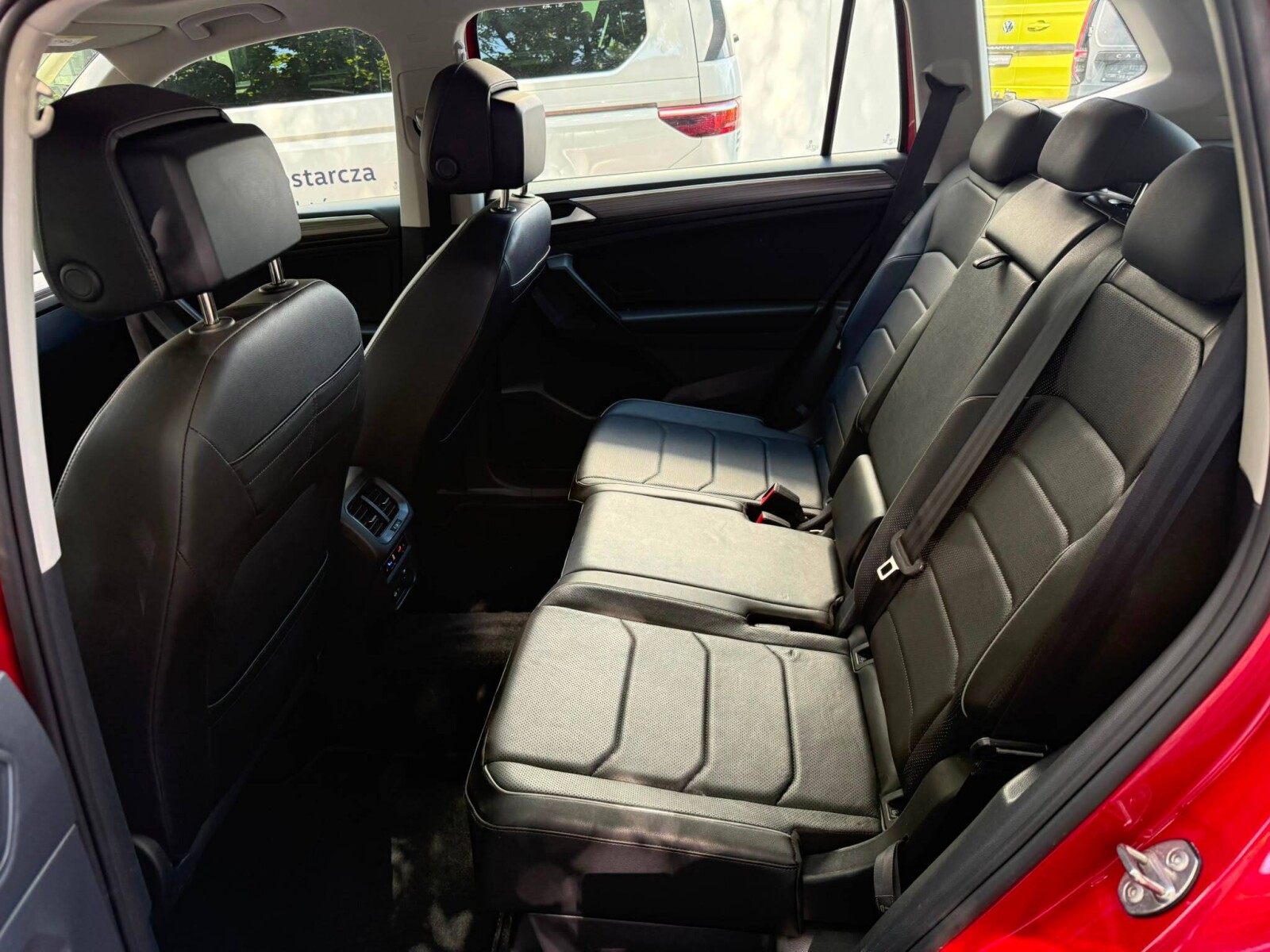 Volkswagen Tiguan Allspace - zdjęcie 15