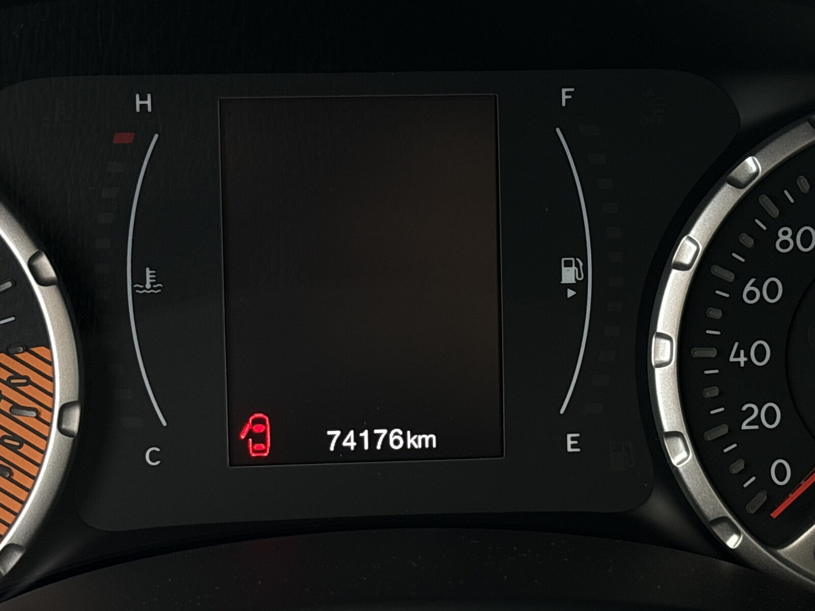 Jeep Renegade - zdjęcie 17