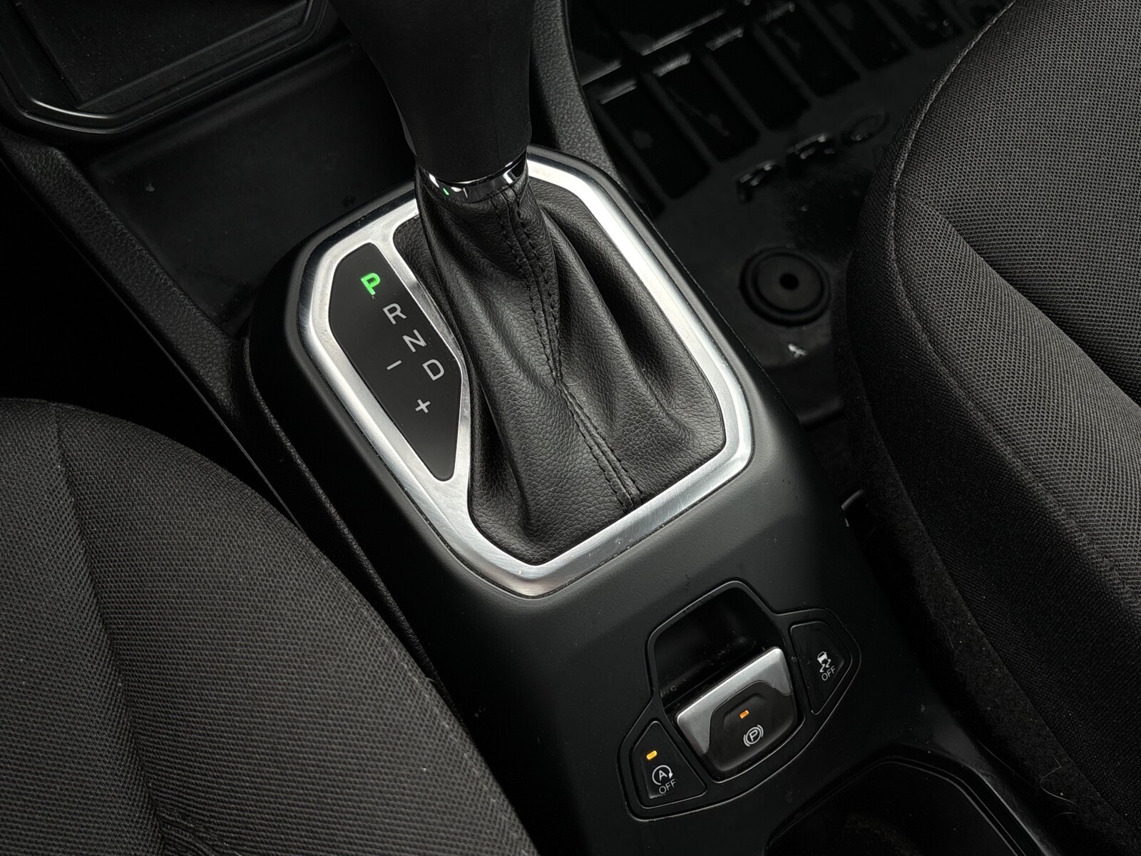 Jeep Renegade - zdjęcie 25