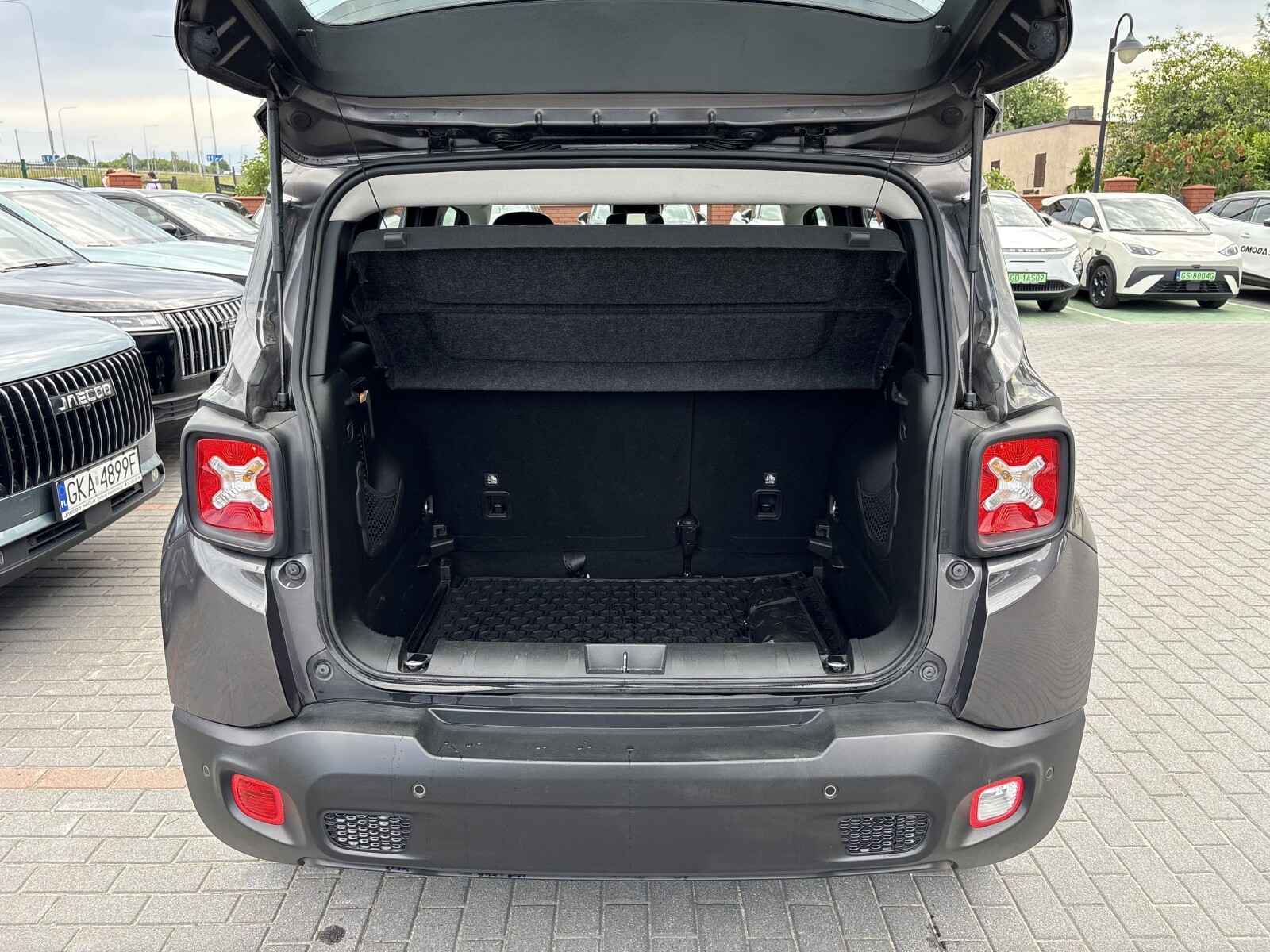 Jeep Renegade - zdjęcie 27