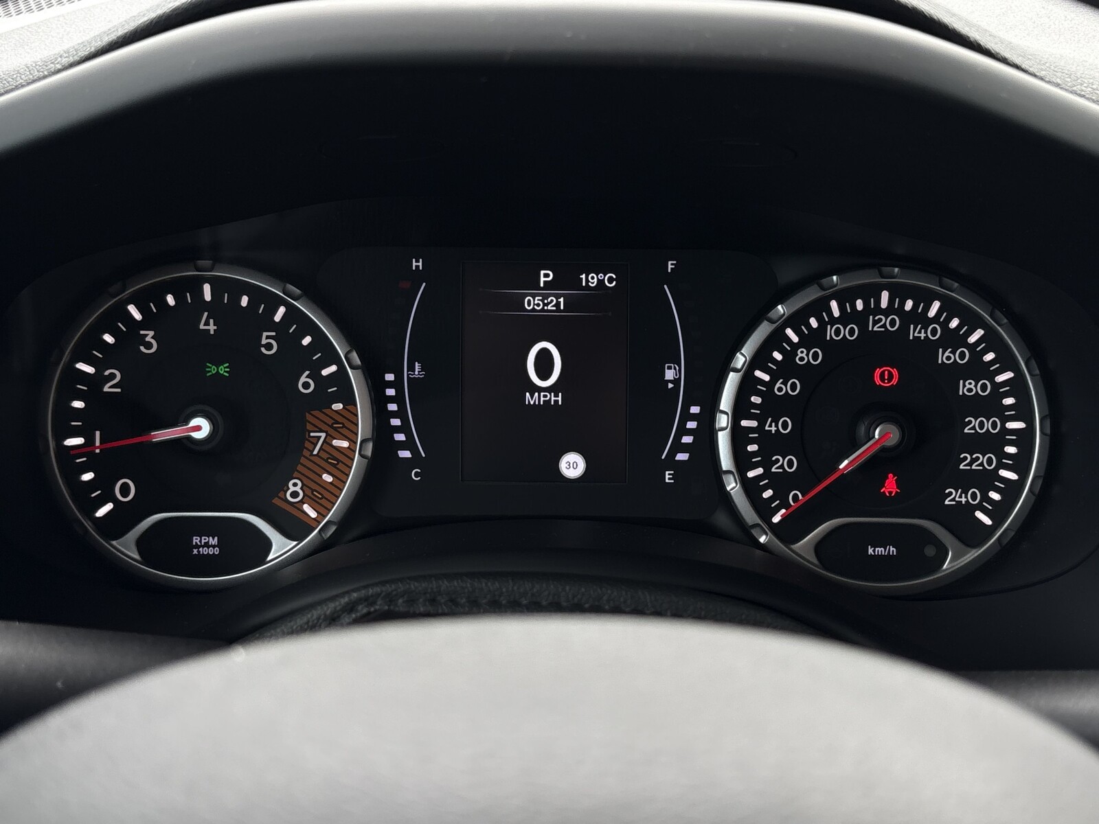 Jeep Renegade - zdjęcie 16