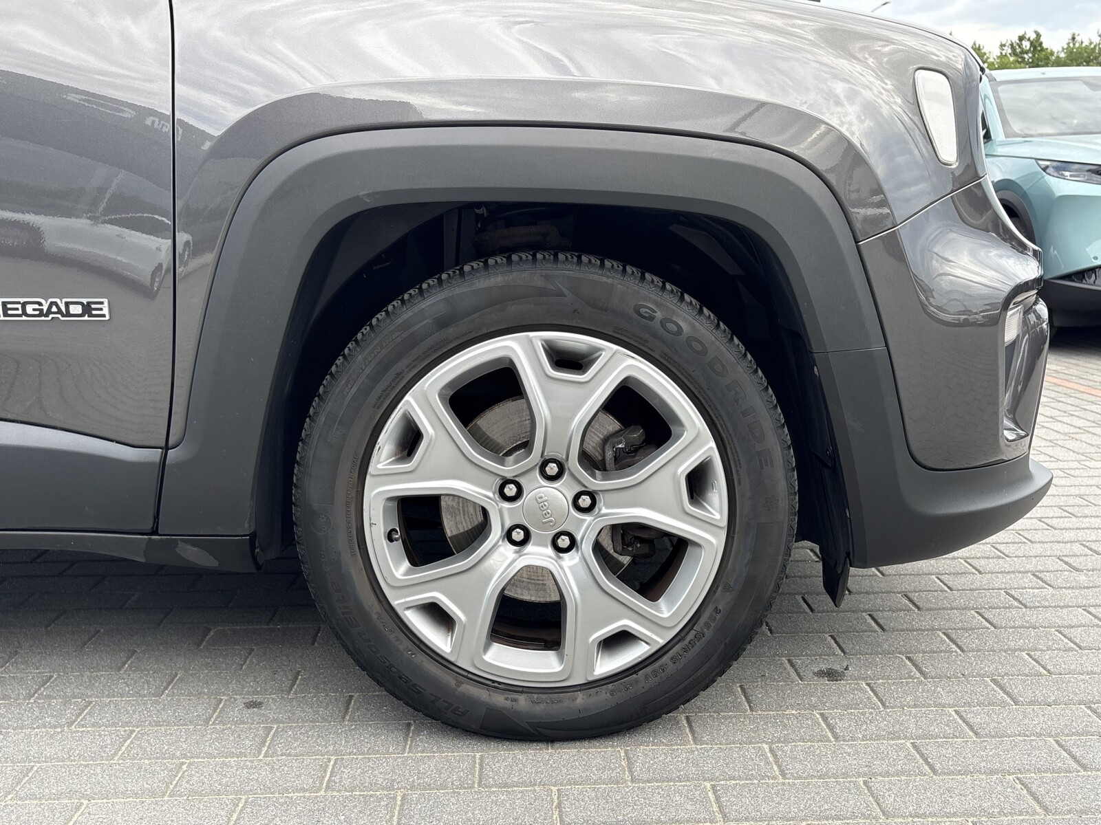 Jeep Renegade - zdjęcie 28