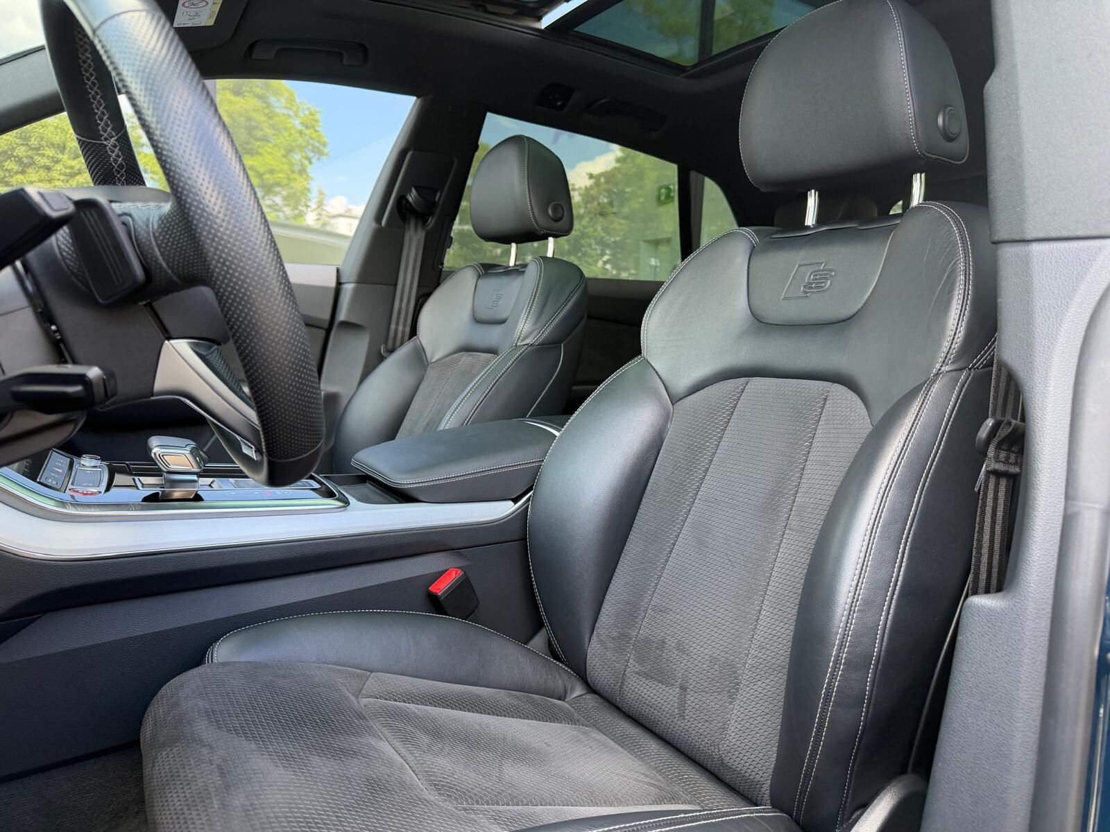 Audi SQ8 - zdjęcie 18