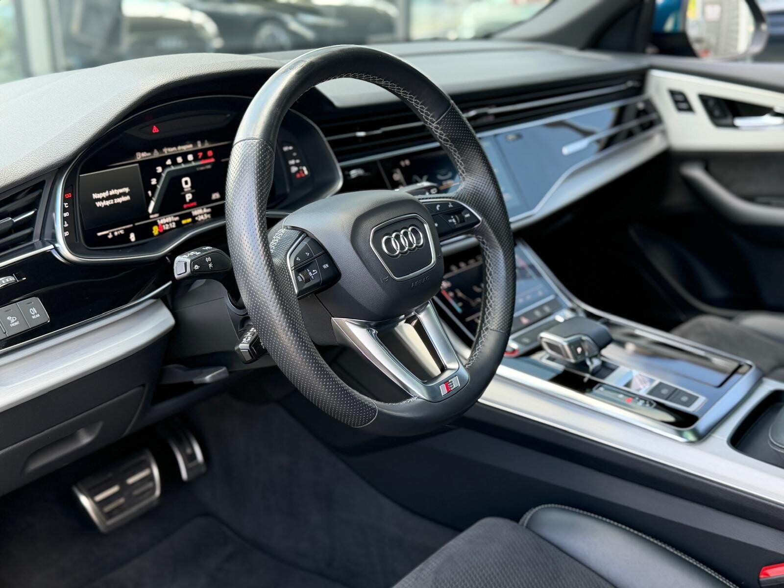 Audi SQ8 - zdjęcie 15