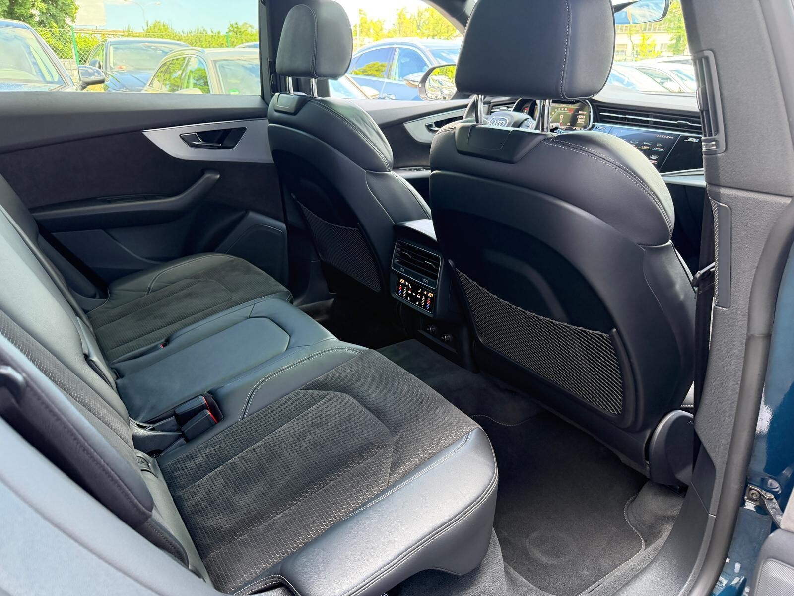 Audi SQ8 - zdjęcie 27