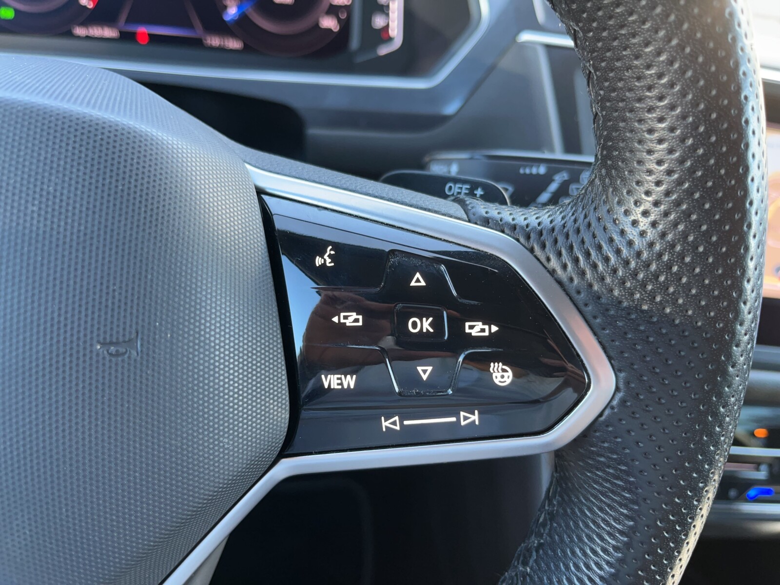 Volkswagen Tiguan Allspace - zdjęcie 24