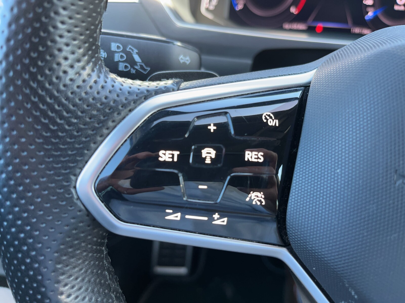 Volkswagen Tiguan Allspace - zdjęcie 23