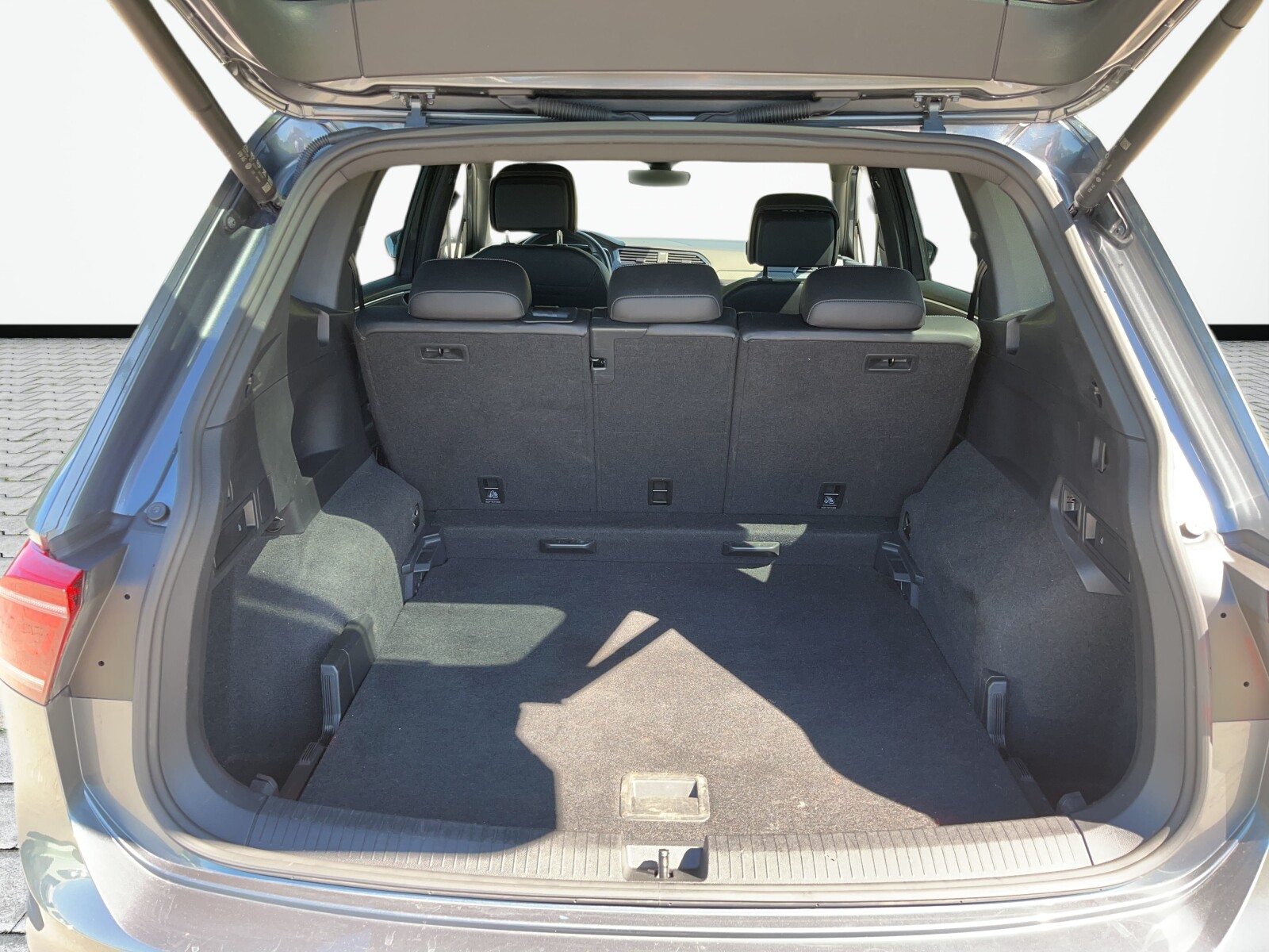 Volkswagen Tiguan Allspace - zdjęcie 14