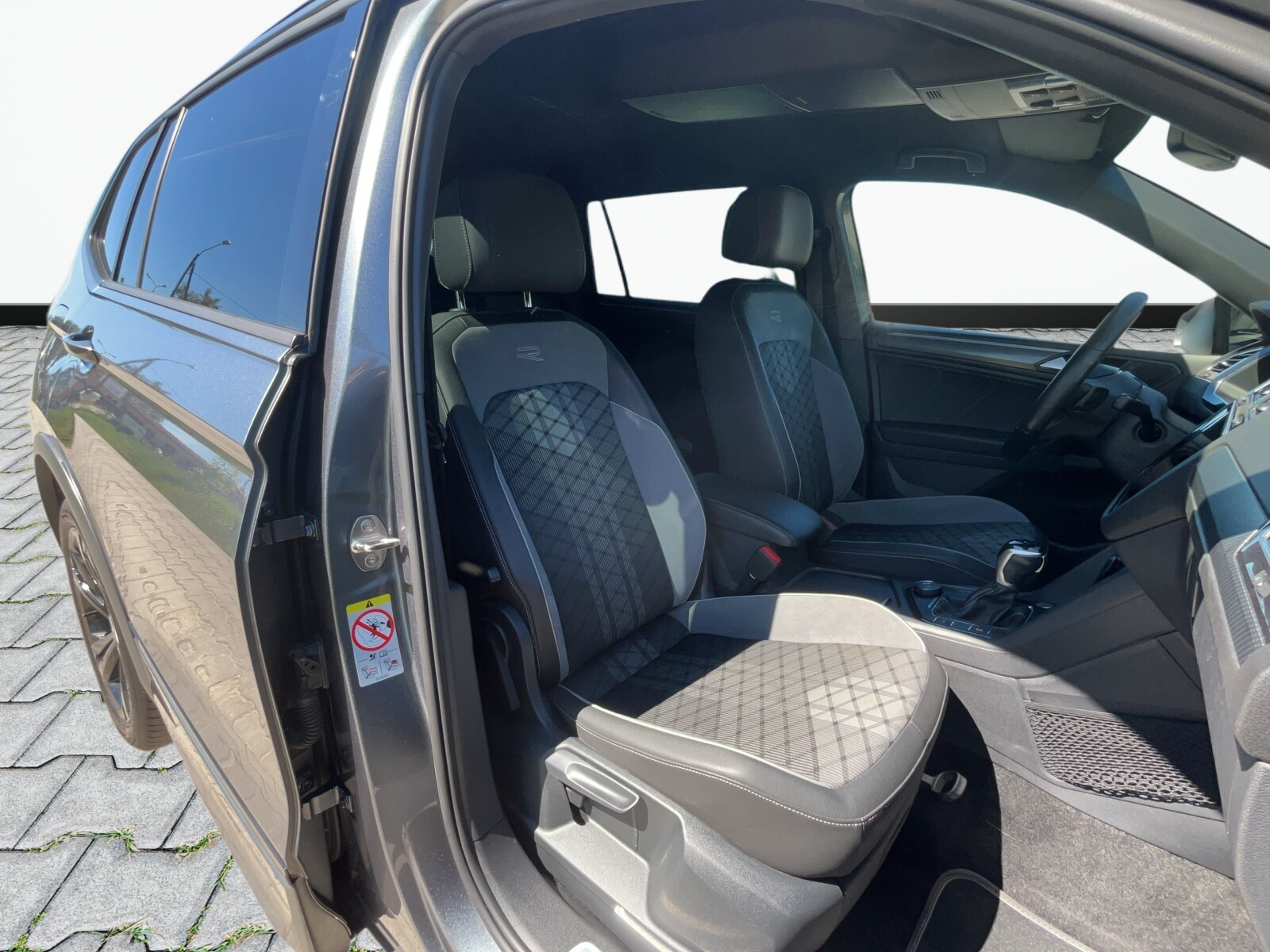 Volkswagen Tiguan Allspace - zdjęcie 13