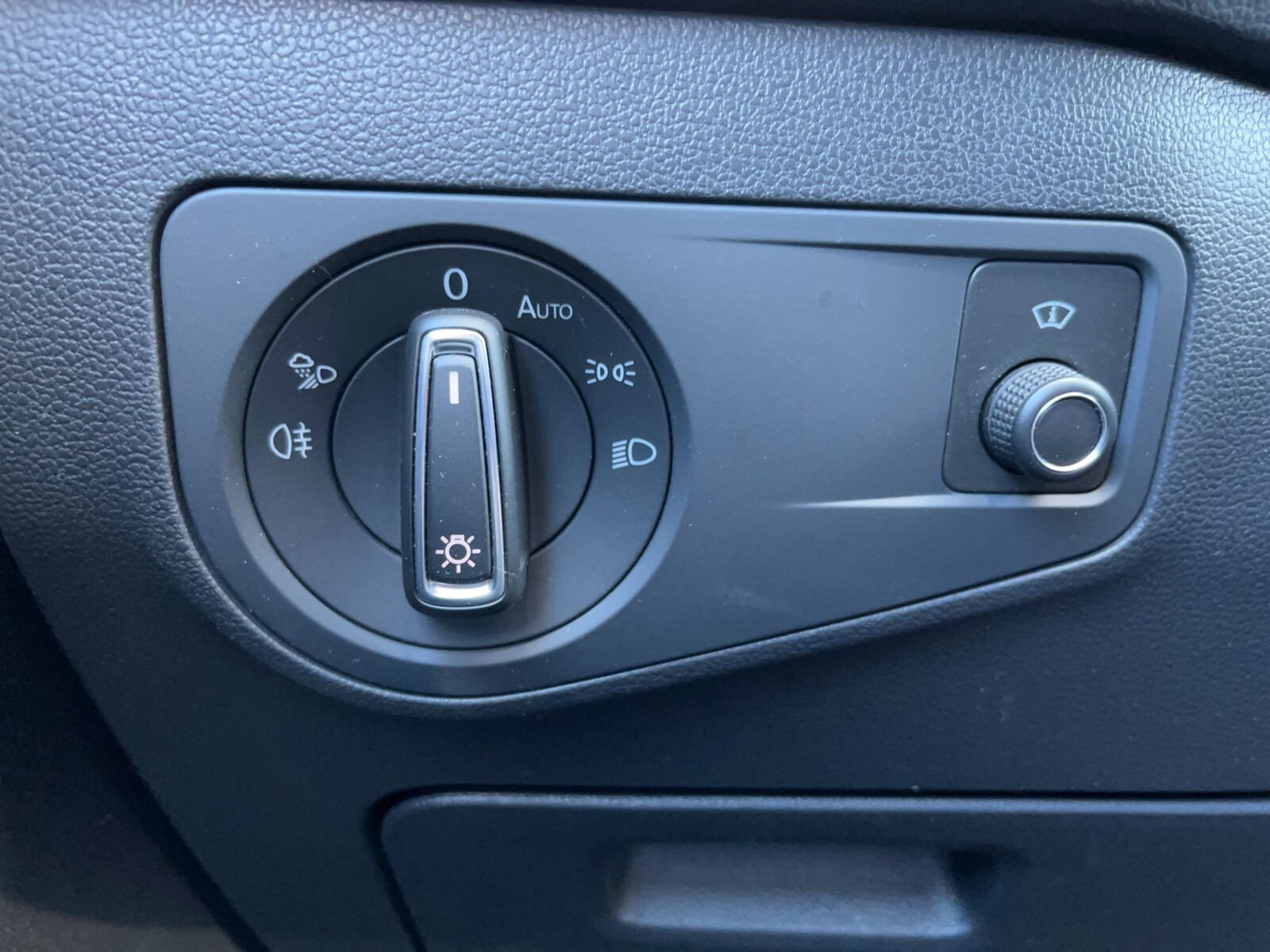 Volkswagen Tiguan Allspace - zdjęcie 21