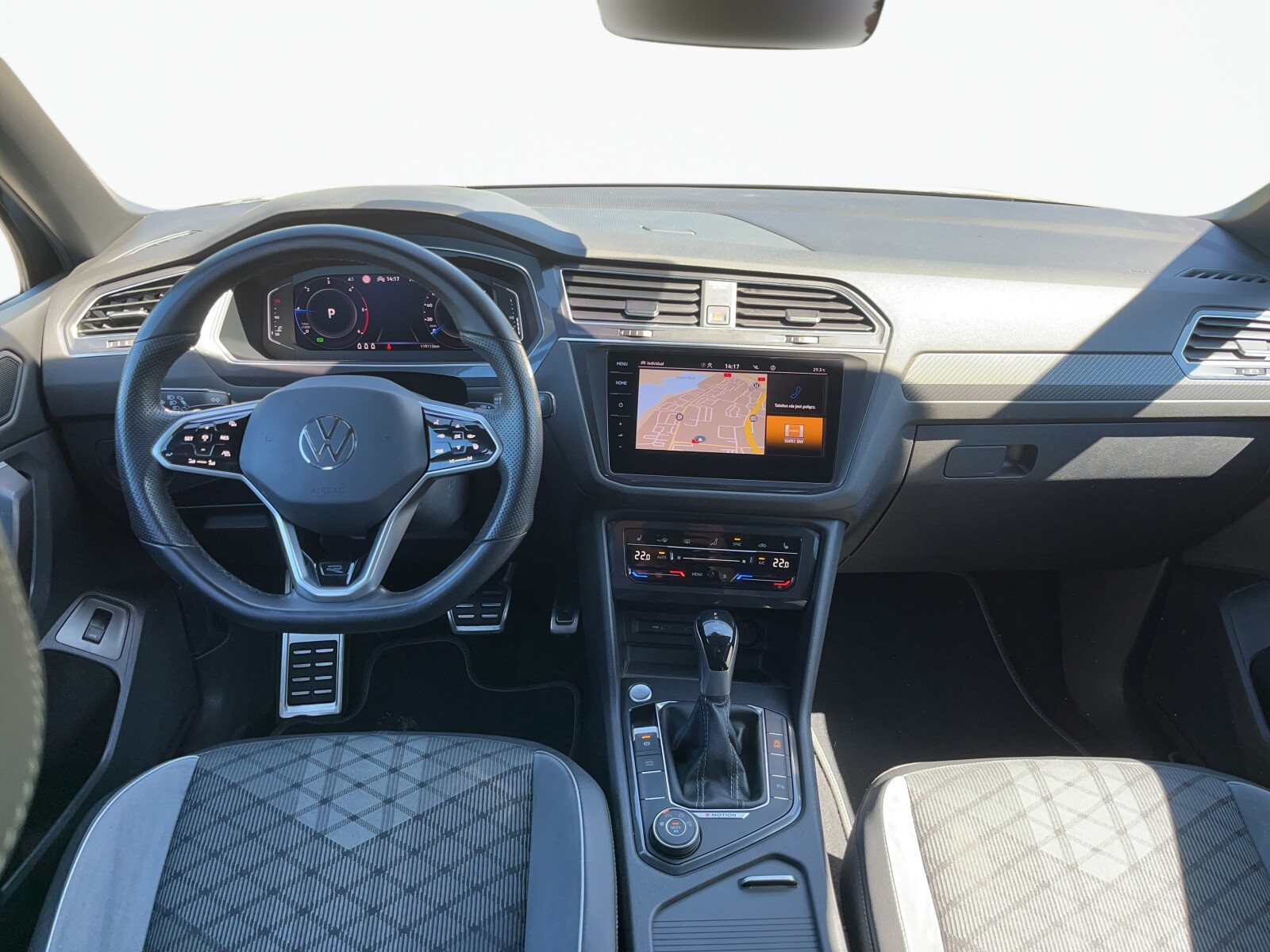 Volkswagen Tiguan Allspace - zdjęcie 11