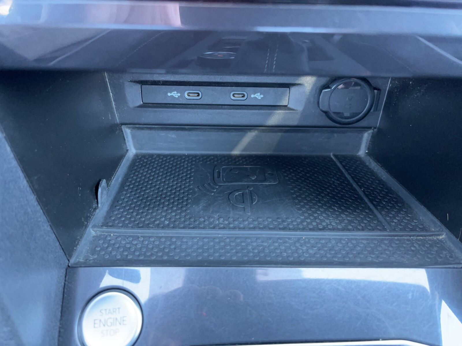 Volkswagen Tiguan Allspace - zdjęcie 32