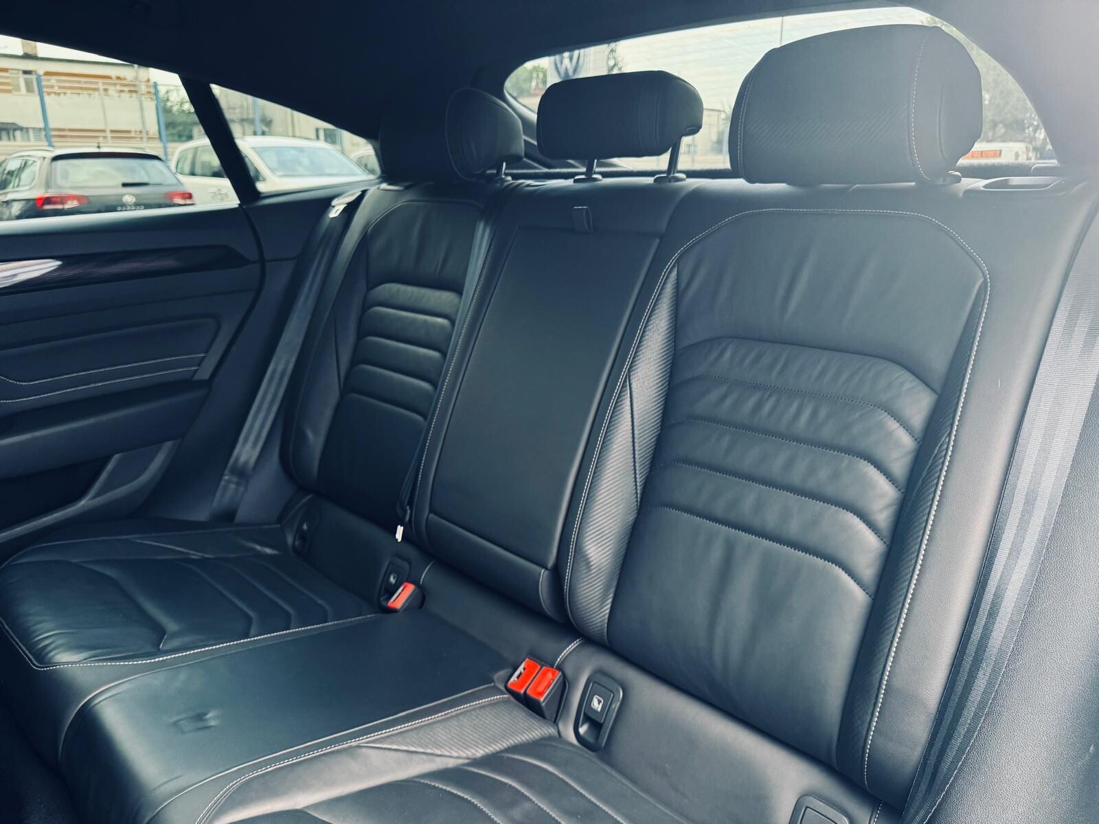 Volkswagen Arteon - zdjęcie 13