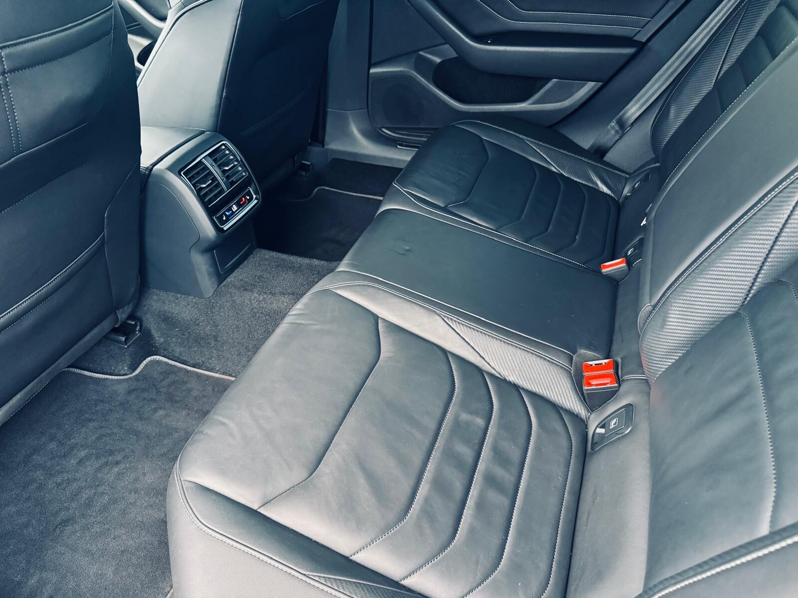 Volkswagen Arteon - zdjęcie 14
