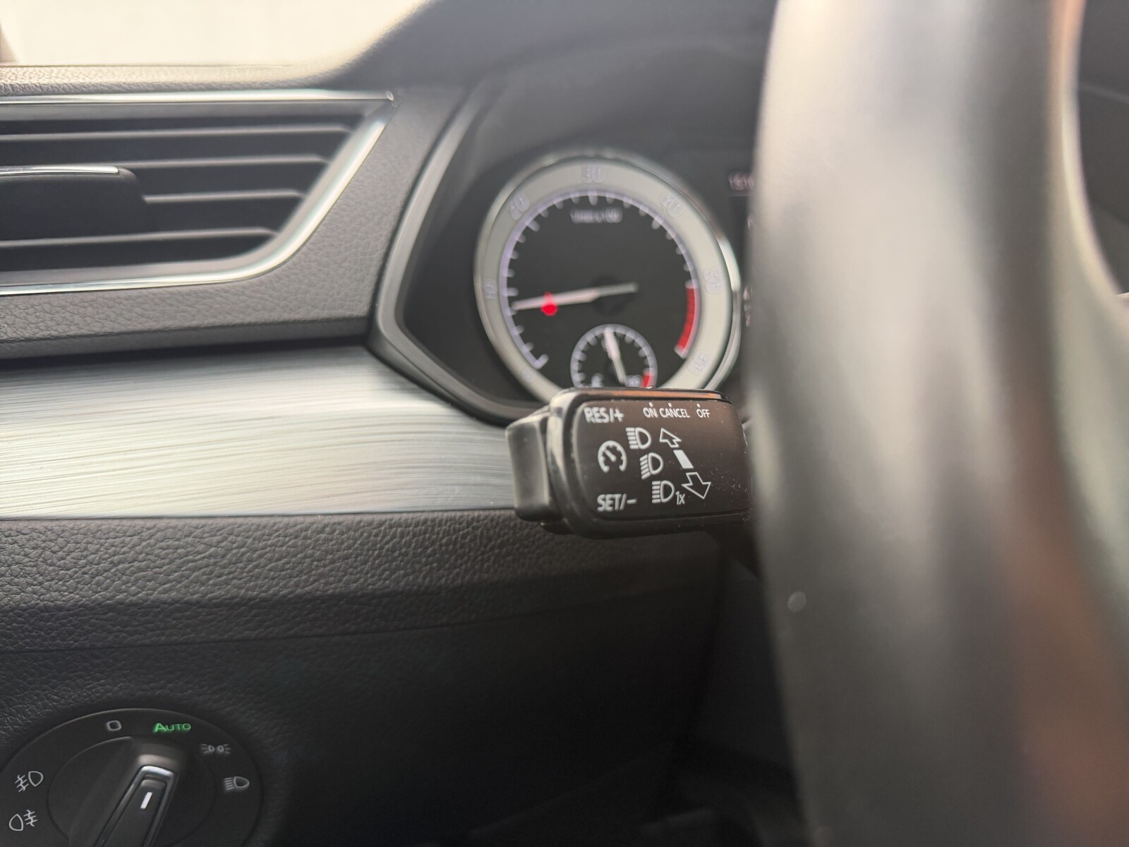 Škoda Superb - zdjęcie 14
