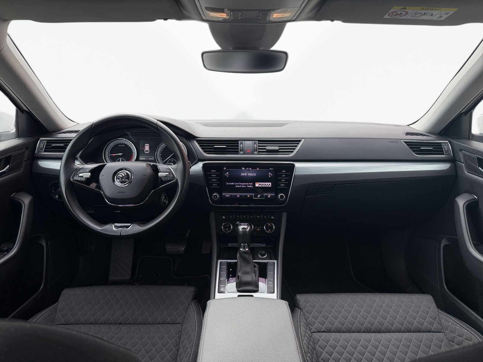 Škoda Superb - zdjęcie 32