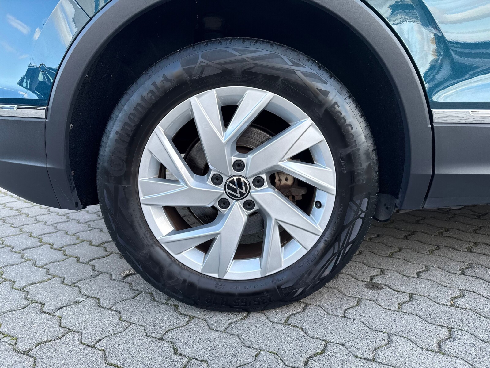 Volkswagen Tiguan - zdjęcie 37