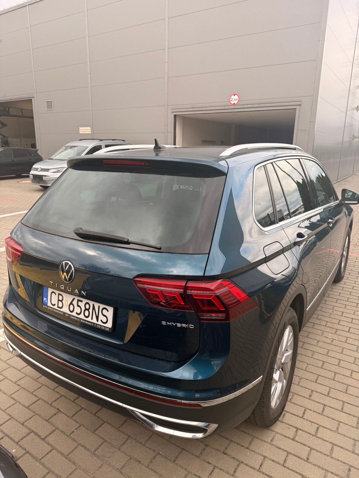 Volkswagen Tiguan - zdjęcie 2