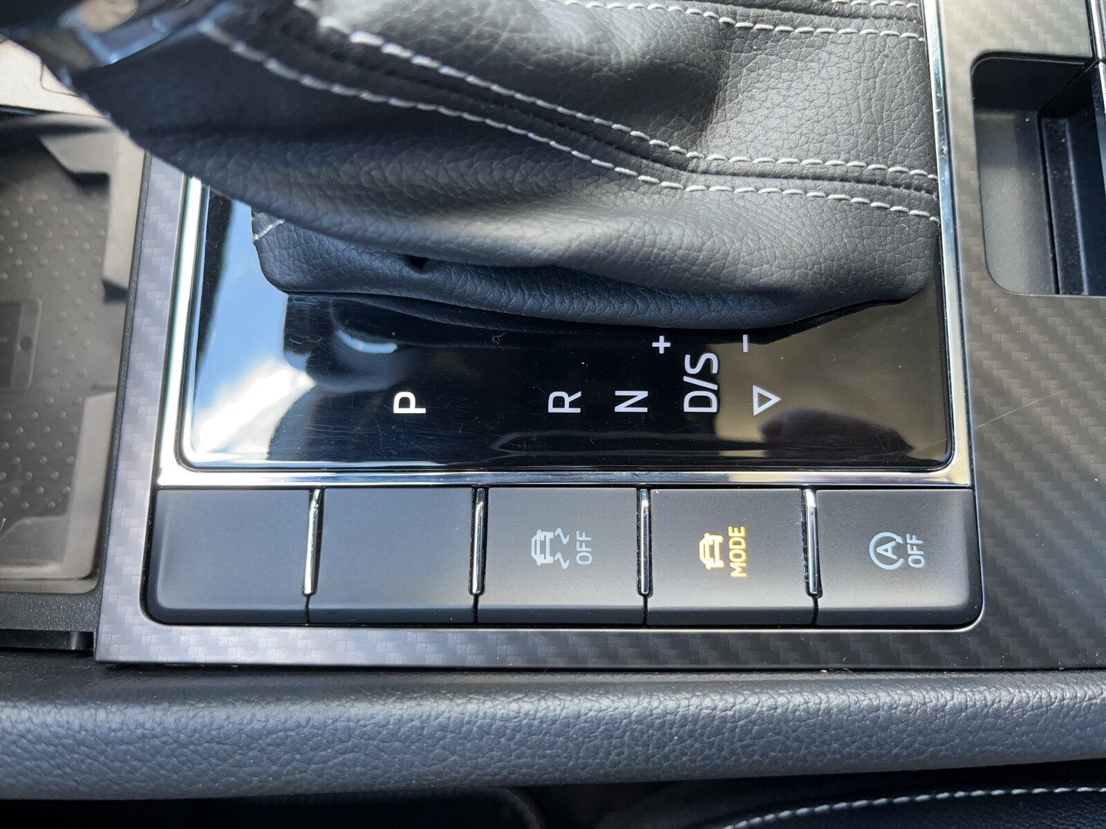 Škoda Superb Combi - zdjęcie 34