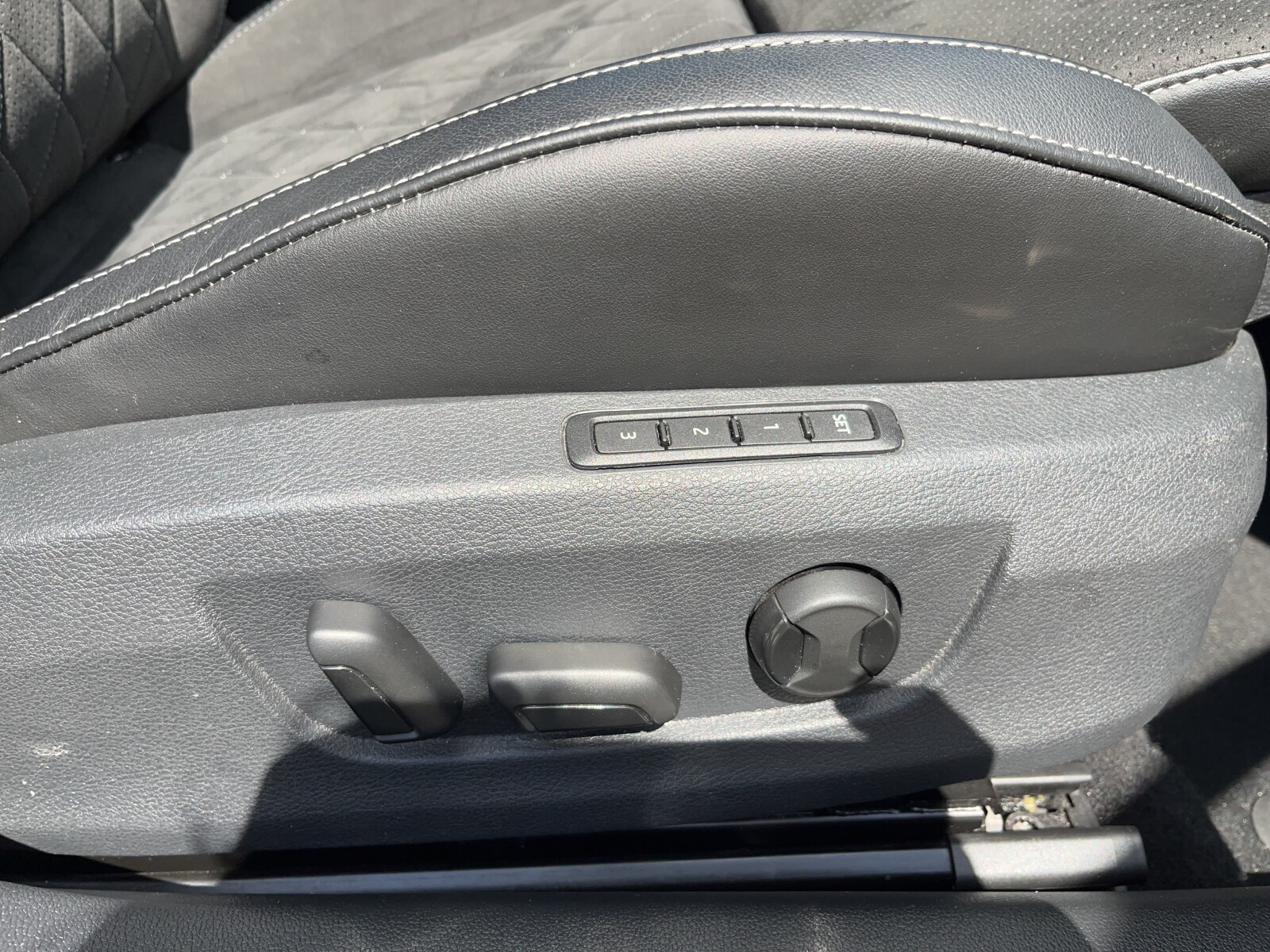 Škoda Superb Combi - zdjęcie 14
