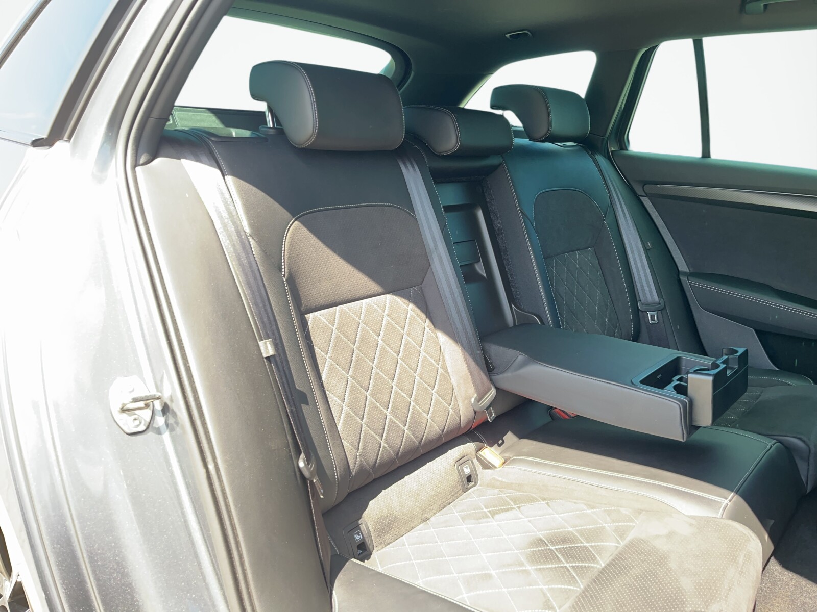 Škoda Superb Combi - zdjęcie 12