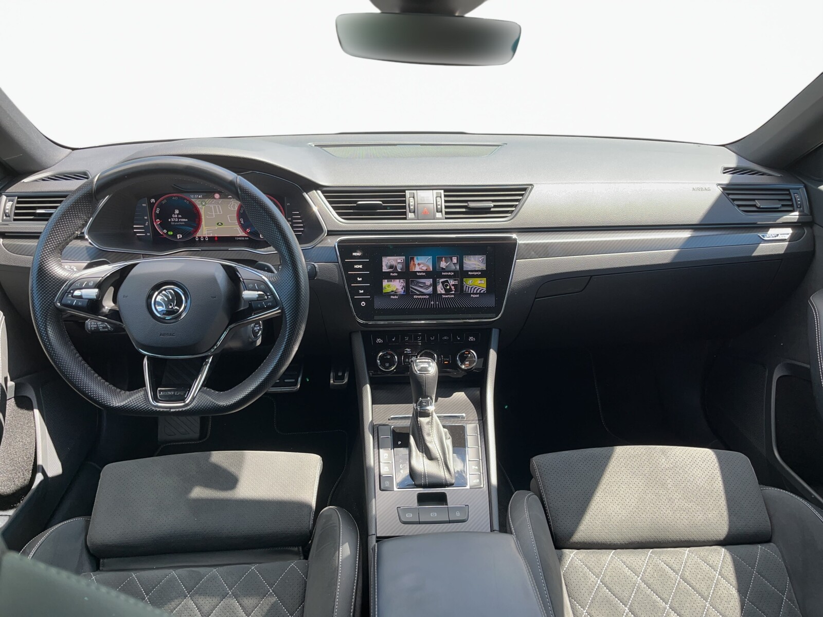 Škoda Superb Combi - zdjęcie 11
