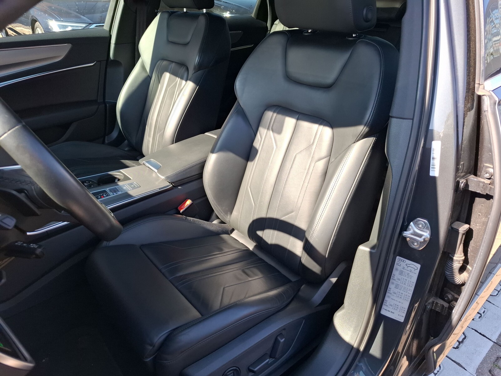 Audi A6 Avant - zdjęcie 16